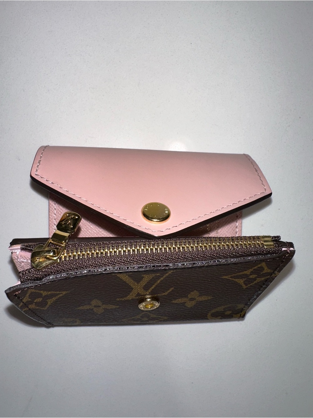 Louis Vuitton Zoé Wallet - Picture 8 of 16
